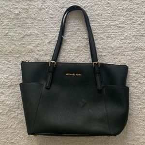 Michael Kors Charlotte Large Saffiano Leather Top-Zip Tote Bag